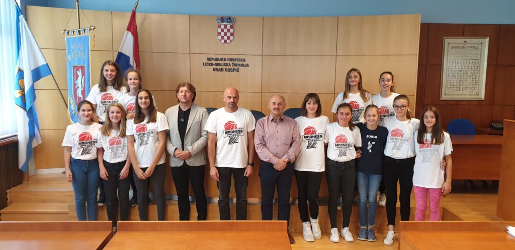 Gradonačelnik primio pobjednice međunarodnog turnira mlađe kadetkinje ŽKK Gospić
