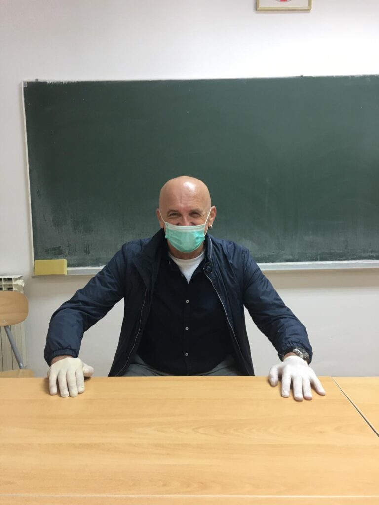 Gospićki književnik i publicist Danko Ivšinović u zborniku humora i satire “Smijehom protiv korone”