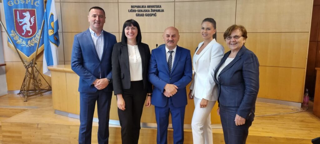 ANA-MARIJA ZDUNIĆ – PREDSJEDNICA GRADSKOG VIJEĆA GOSPIĆ