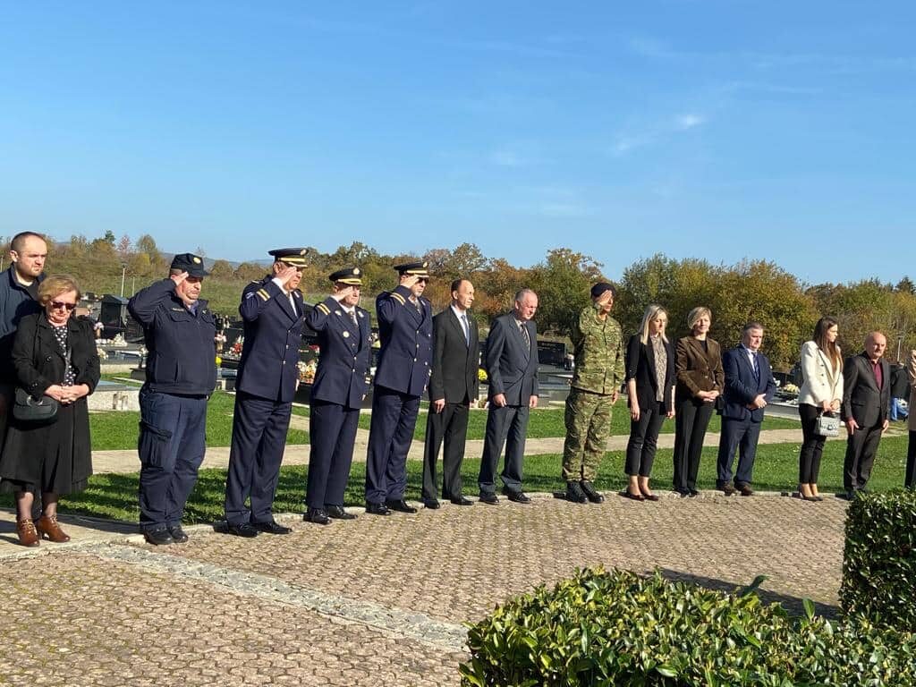 ODANA POČAST ZA POGINULE HRVATSKE BRANITELJE