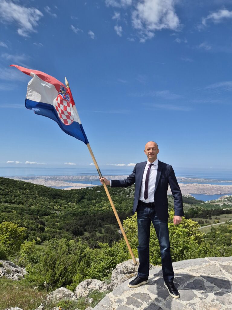 ČESTITKA ŽUPANA LIČKO-SENJSKOG