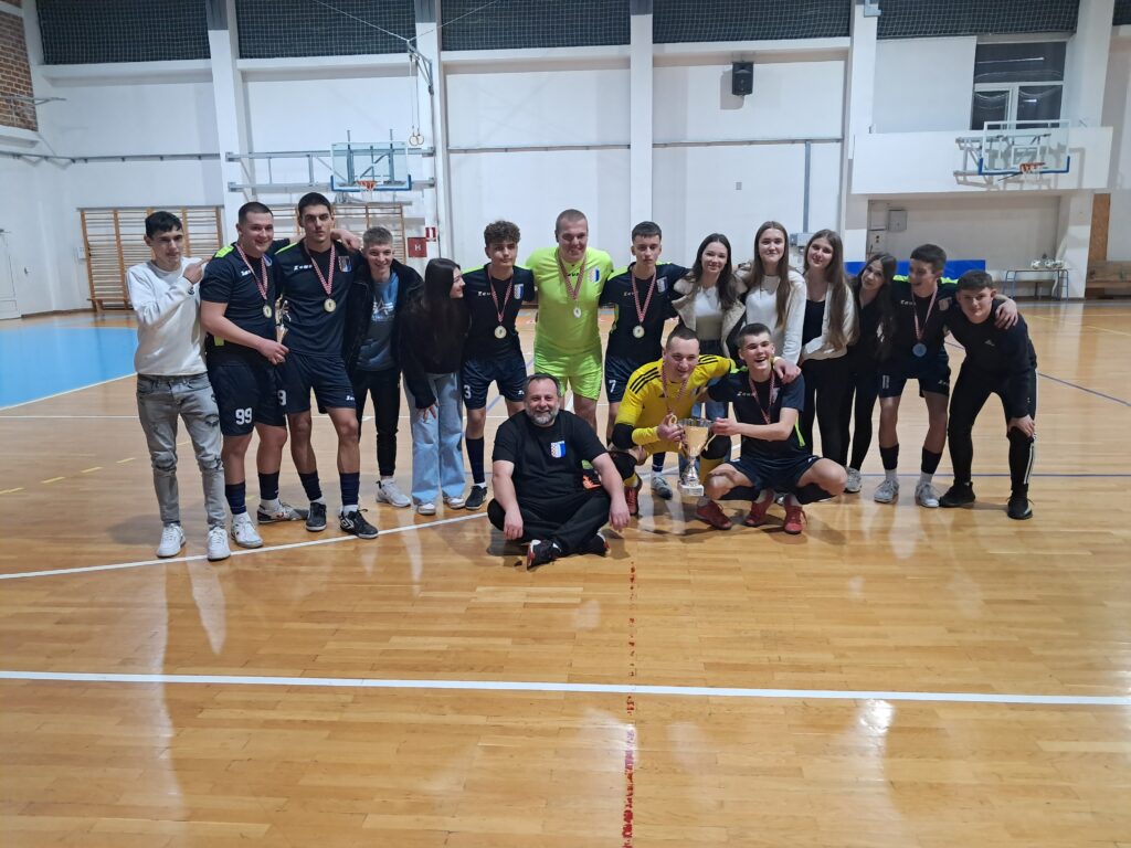 KADETI MNK”LIKA ŠPORT” – REGIONALNI POBJEDNICI